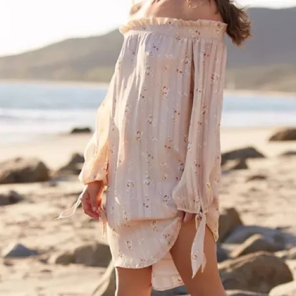 Strapless WAYF Dress
